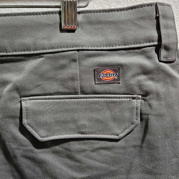 Dickies Relaxed Fit Gray Stretch Cargo Shorts Womens Size‎ 16 11" Inseam - Picture 8 of 10